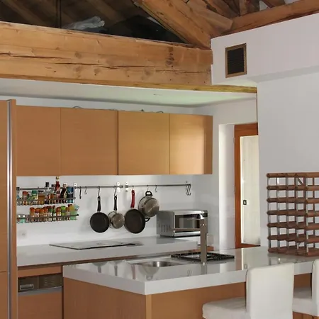Apartment Couloir: Le Globe *